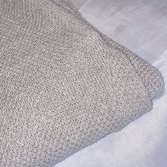 Brandy Melville Caroline Cardigan - Picture 5 of 6